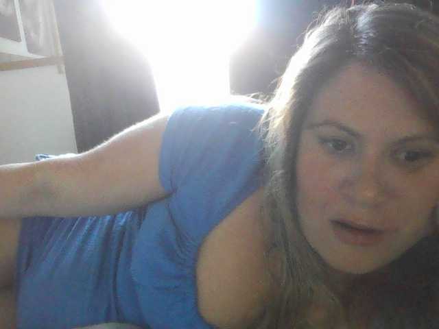 Live sex webcam photo for naughtysoph12 #273152315