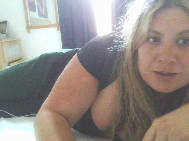 Live sex webcam photo for naughtysoph12 #278238420