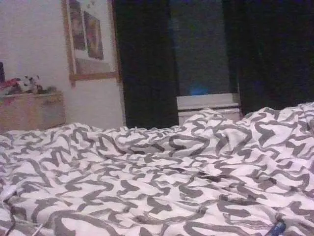 Live sex webcam photo for naughtysoph12 #290409797