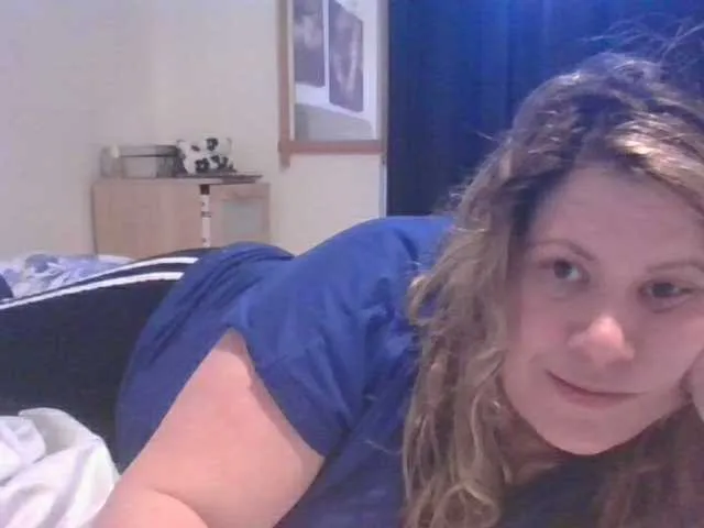 Live sex webcam photo for naughtysoph12 #290835748