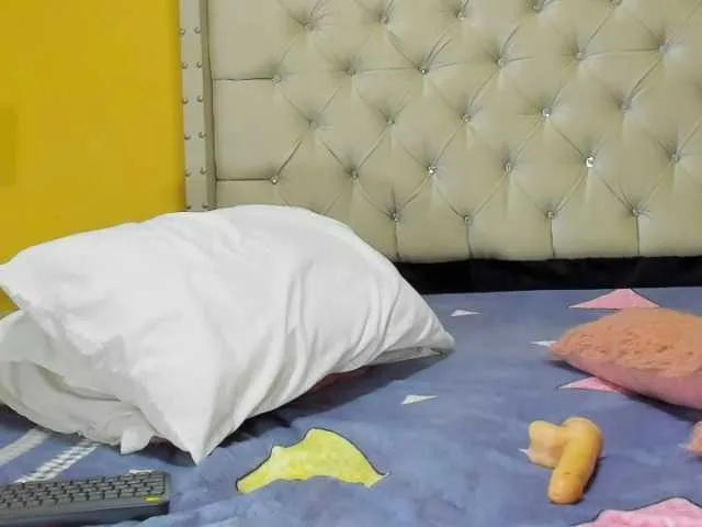 Live sex webcam photo for naushika #272708033