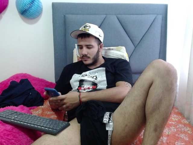 Live sex webcam photo for nebiros-black #275828760