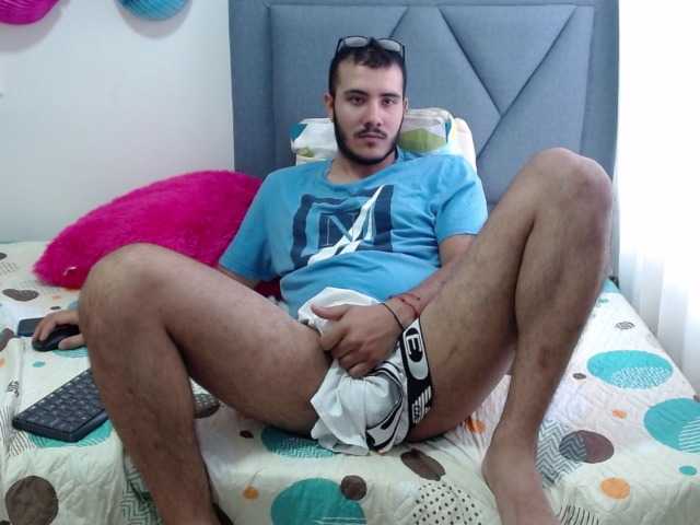 Live sex webcam photo for nebiros-black #275893522