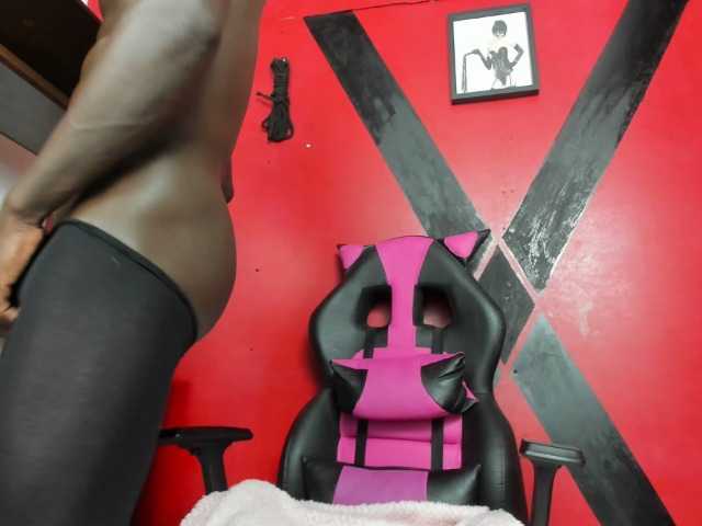 Live sex webcam photo for nenej1 #276321555