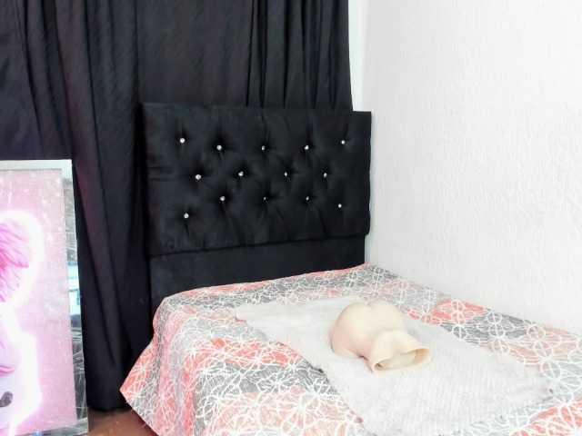 Live sex webcam photo for nenej1 #277327563