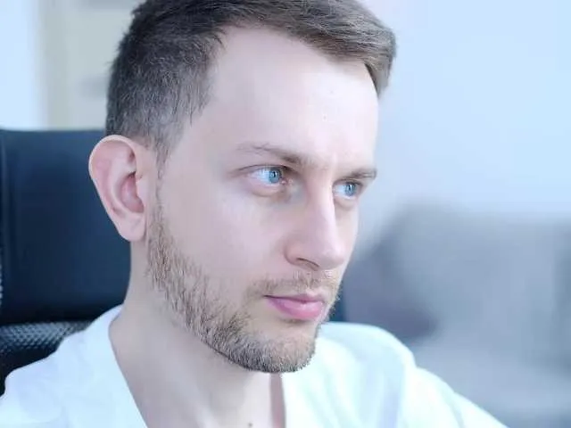 Live sex webcam photo for neonguy #277254417