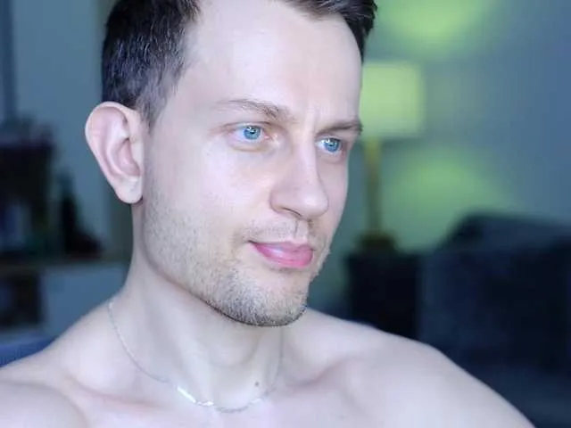 Live sex webcam photo for neonguy #277359392