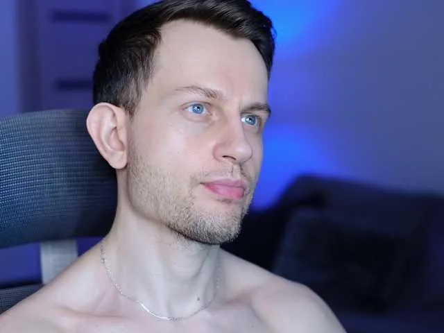 Live sex webcam photo for neonguy #277373640