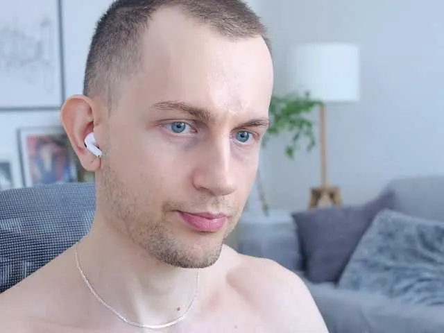 Live sex webcam photo for neonguy #277574508