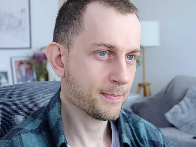 Live sex webcam photo for neonguy #277662925