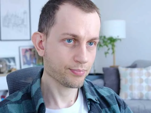Live sex webcam photo for neonguy #277734498