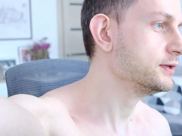 Live sex webcam photo for neonguy #277768843