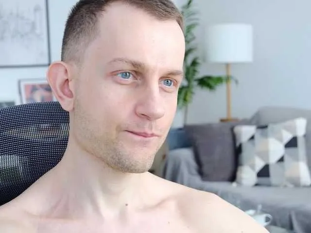 Live sex webcam photo for neonguy #277816420