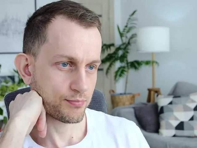 Live sex webcam photo for neonguy #277917917