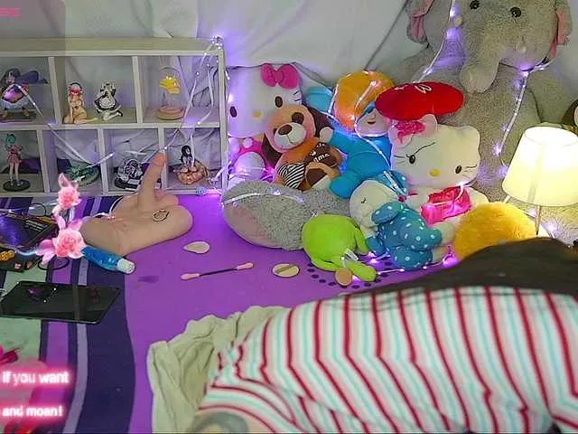 Live sex webcam photo for nerusexy123 #290911772