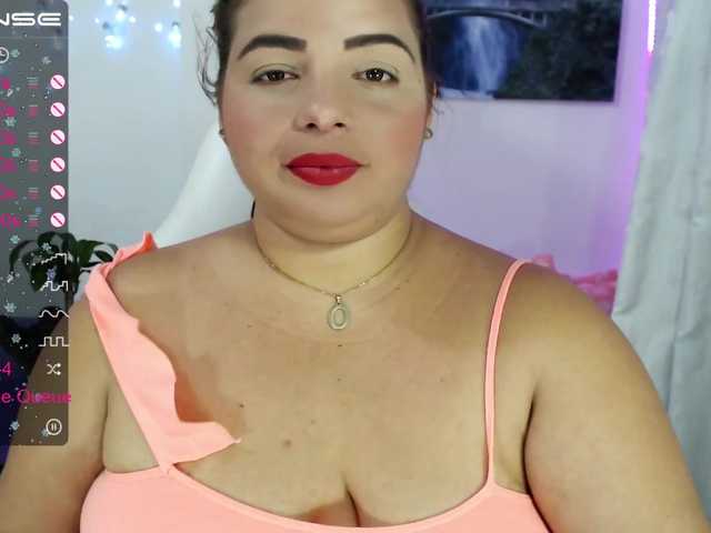 Live sex webcam photo for nia-bbw #272186541