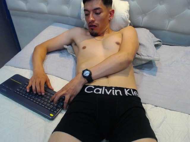 Live sex webcam photo for nick-cooperr #276440985