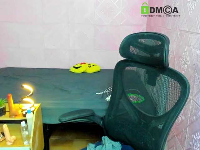 Live sex webcam photo for nickie01 #292222129