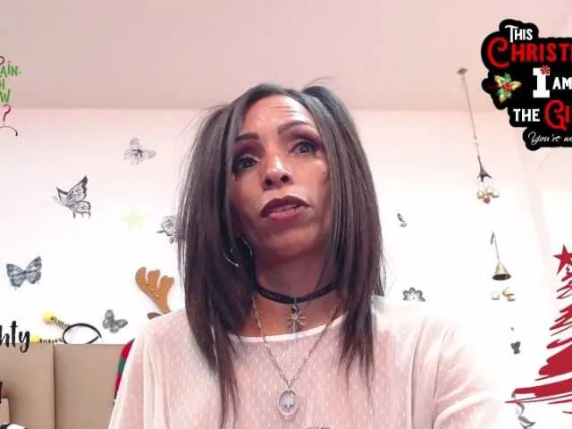 Live sex webcam photo for nicky-bennett #271737507