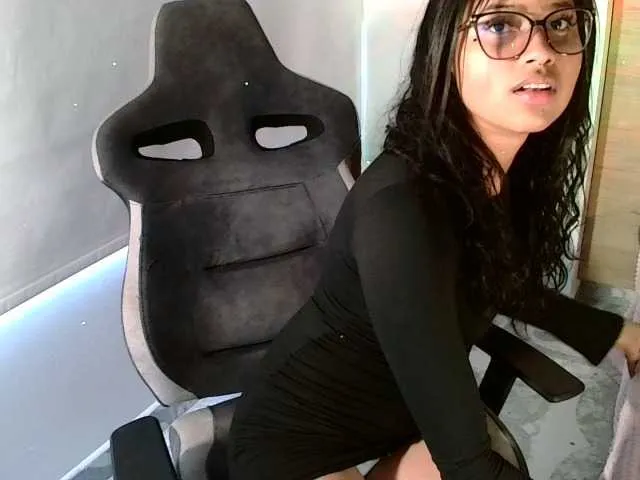 Live sex webcam photo for nicky-smith #277437313