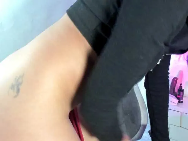 Live sex webcam photo for nicky-smith #277470414