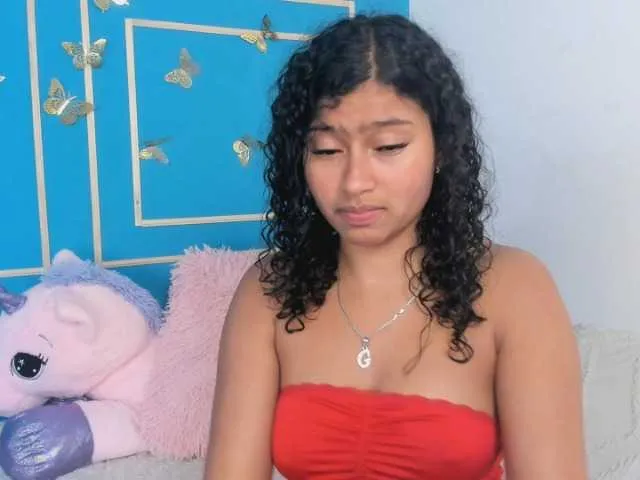 Live sex webcam photo for nicky-smith #290829110