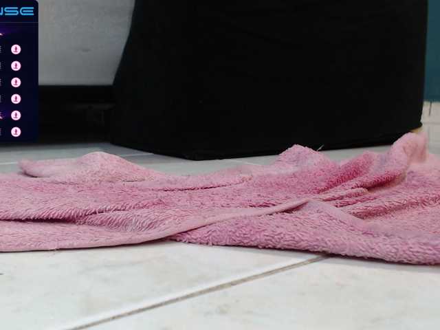 Live sex webcam photo for nicol-botero #275544875