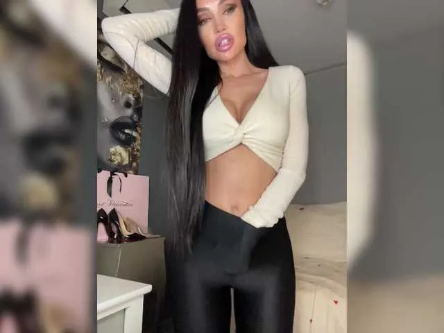Live sex webcam photo for nicole21x #292536523