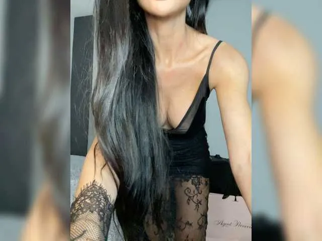 Live sex webcam photo for nicole21x #293816237