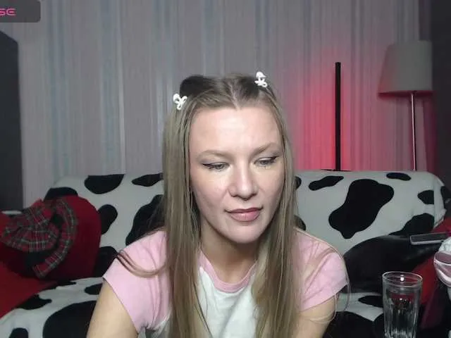 Live sex webcam photo for nicolestarkey #291354507