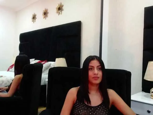 Live sex webcam photo for nicolettek #272264030