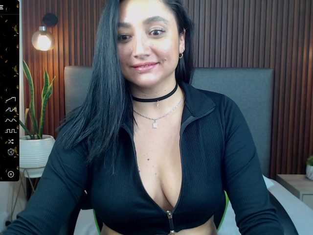 Live sex webcam photo for nicolle-white28 #276492860