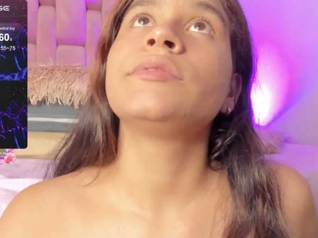 Live sex webcam photo for nicollewwis #290650995