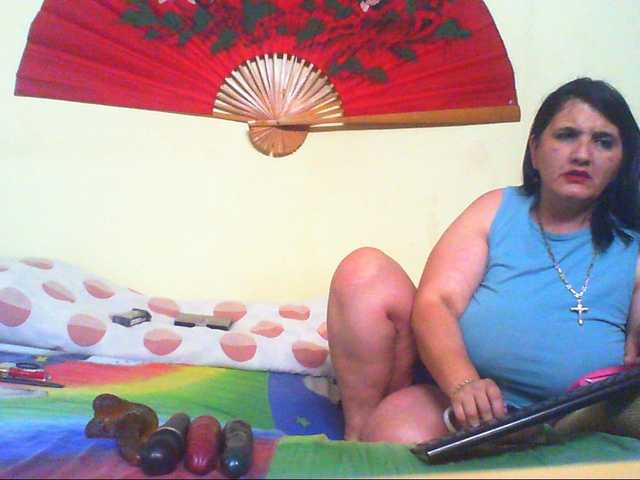 Live sex webcam photo for nicolsweet1a #290243715