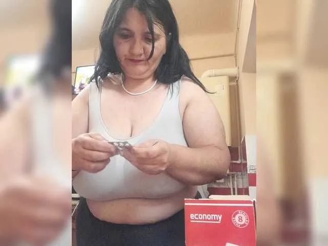 Live sex webcam photo for nicolsweet1a #292119751