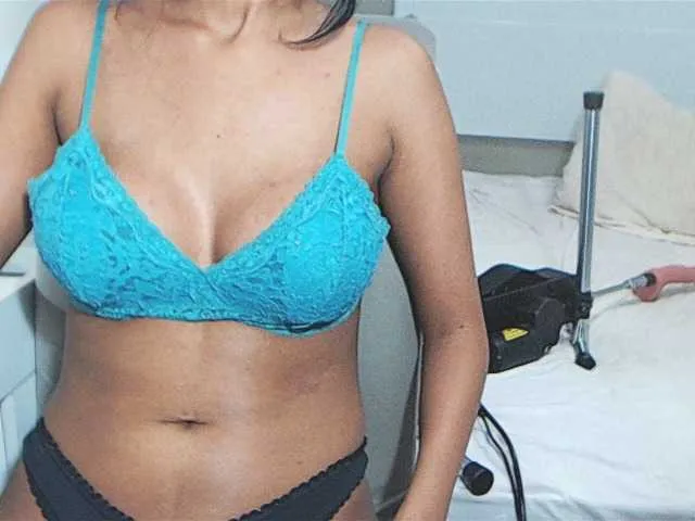 Live sex webcam photo for niihot19 #277969724
