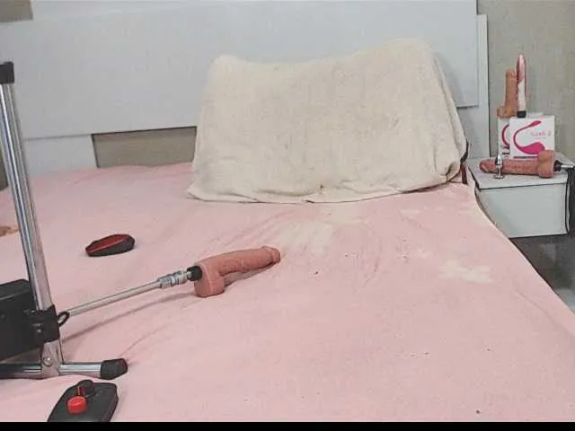Live sex webcam photo for niihot19 #278048867