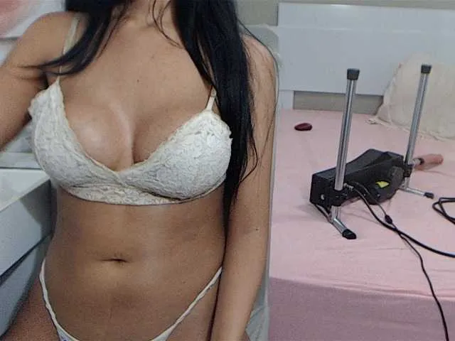 Live sex webcam photo for niihot19 #278058975