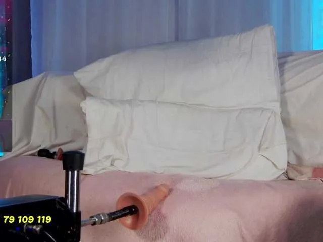 Live sex webcam photo for nikitasunris3 #277787954