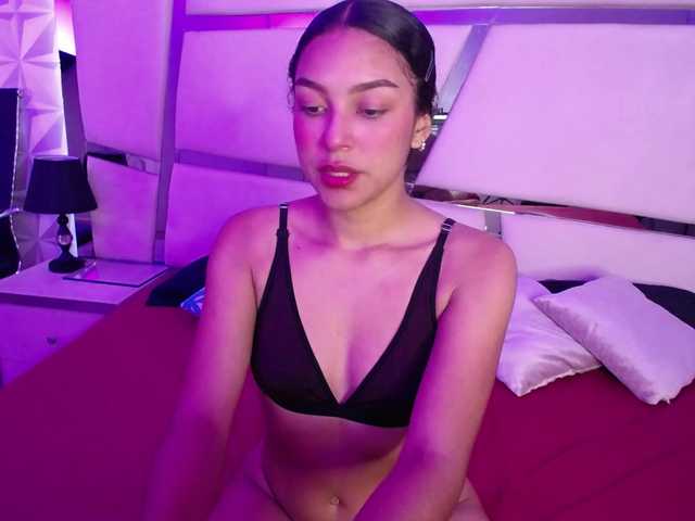 Live sex webcam photo for nikkitta-xoxo #276850753