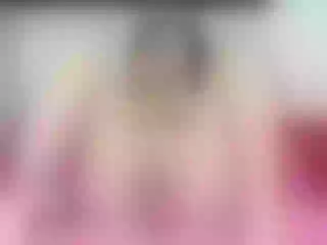 Live sex webcam photo for nikol-32 #289546106