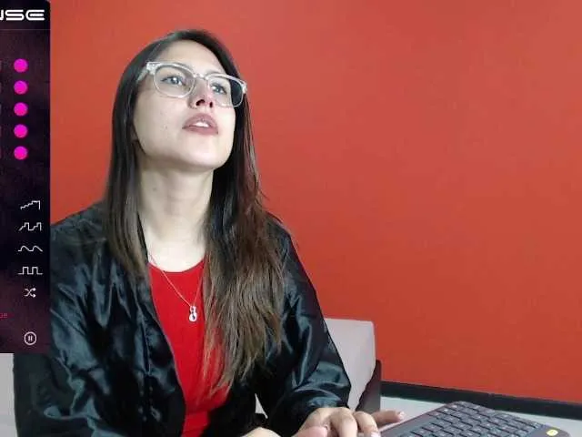 Live sex webcam photo for nina-evans #273662706