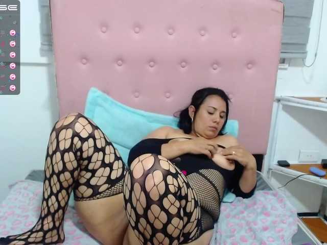 Live sex webcam photo for ninafrefire1 #272301597