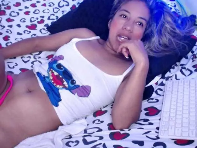 Live sex webcam photo for ninatinydoll #293642911