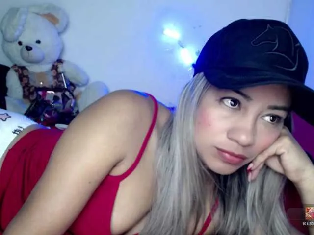 Live sex webcam photo for ninatinydoll #294151763