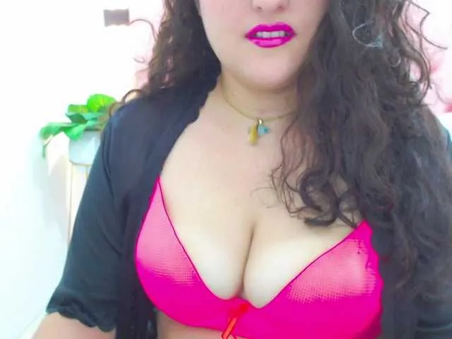 Live sex webcam photo for niraksil #276360591