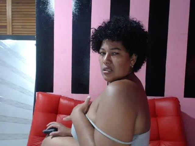 Live sex webcam photo for noah-bianco #273330035