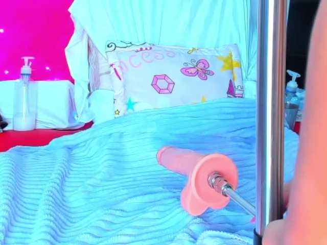 Live sex webcam photo for noah13a #273547659