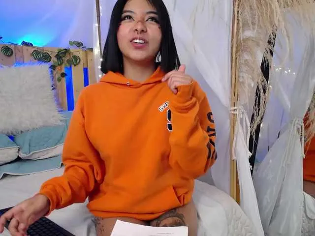 Live sex webcam photo for noahbloom #273892648