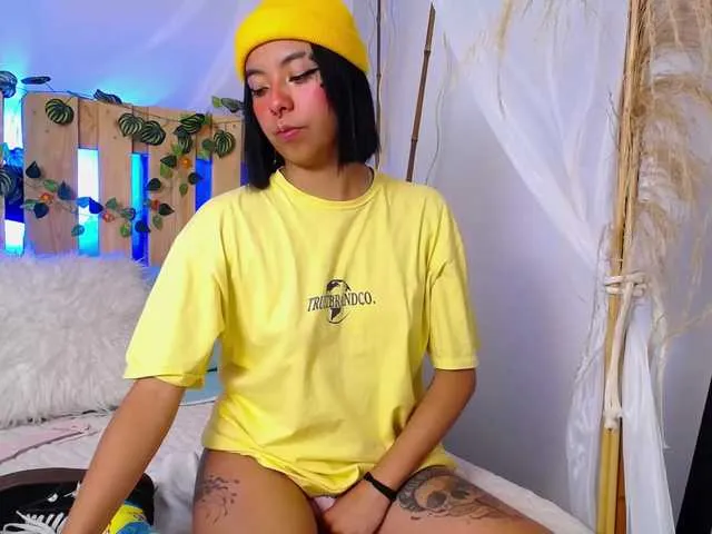 Live sex webcam photo for noahbloom #273904531